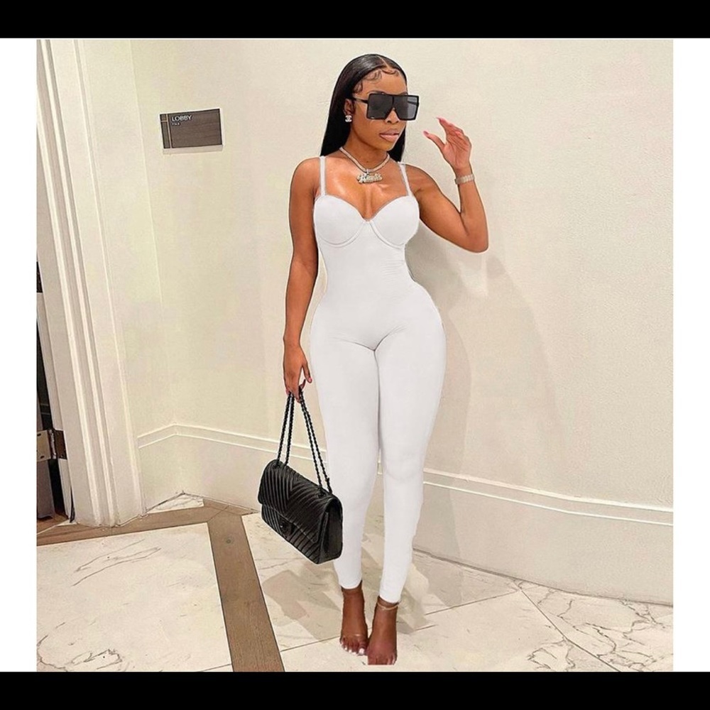 New Trendy Women’s White Spaghetti Strap Push Up Bodycon Cami Jumpsuit